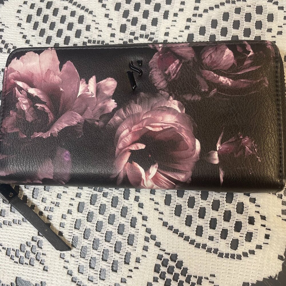 Vera Wang Black Floral Wallet
